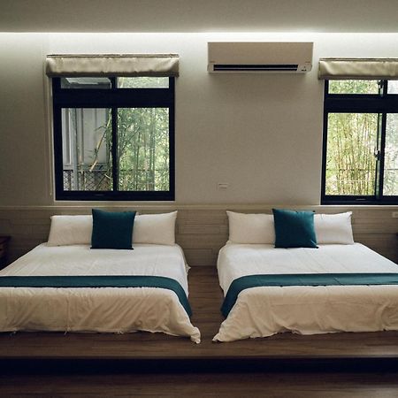 蘊慢築 茶花藝主題民宿 Yun Man Zhu Homestay Gongguan Extérieur photo
