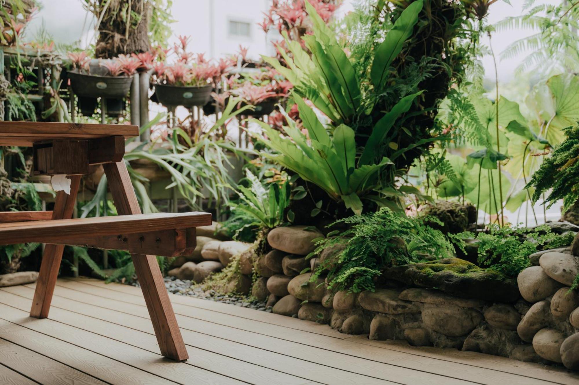 蘊慢築 茶花藝主題民宿 Yun Man Zhu Homestay Gongguan Extérieur photo